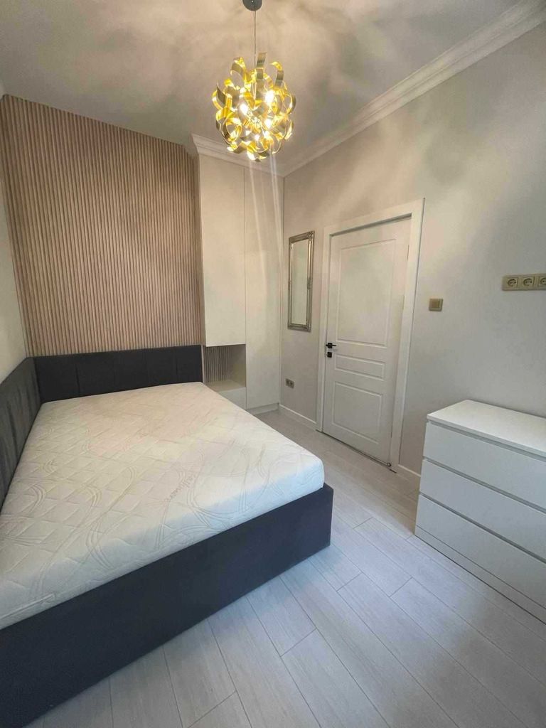Дава се под наем Тристаен апартамент в София, Център - 110 кв.м за 1700 € - Снимка #4