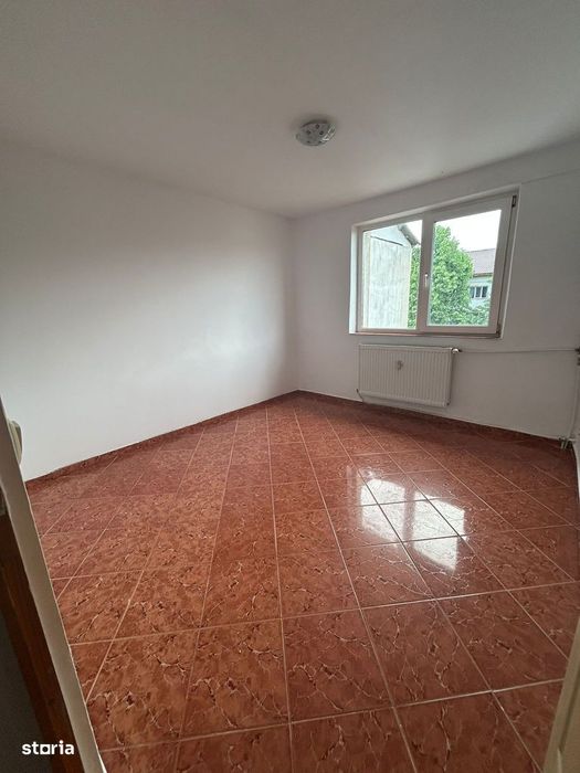 Apartament 2 camere- Zona Sud - etaj 4/4 - 37,5 mp - 35500euro