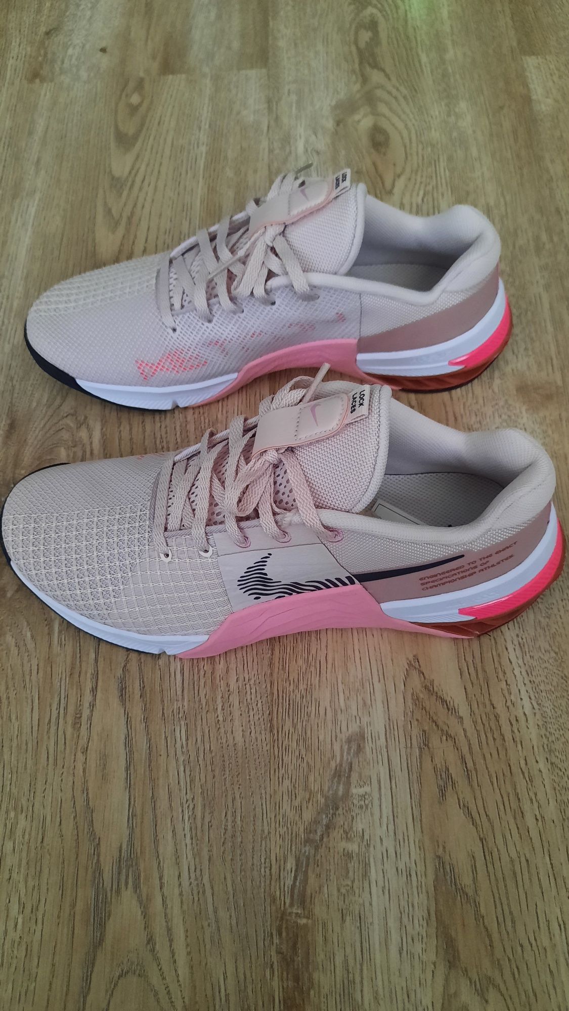 Дамски спортни обувки Nike Metcon 8