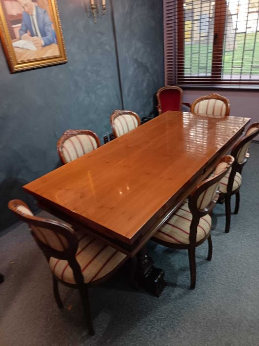 OCAZIE!!! Masă din lemn masiv cu 6 scaune tapițate