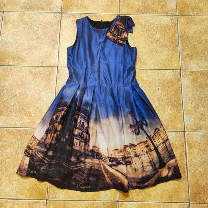 Прекрасни рокли за момиче Contrast