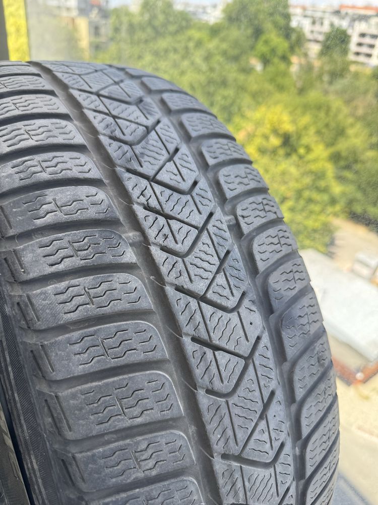Гуми Pirelli 215 55 R17 M+S