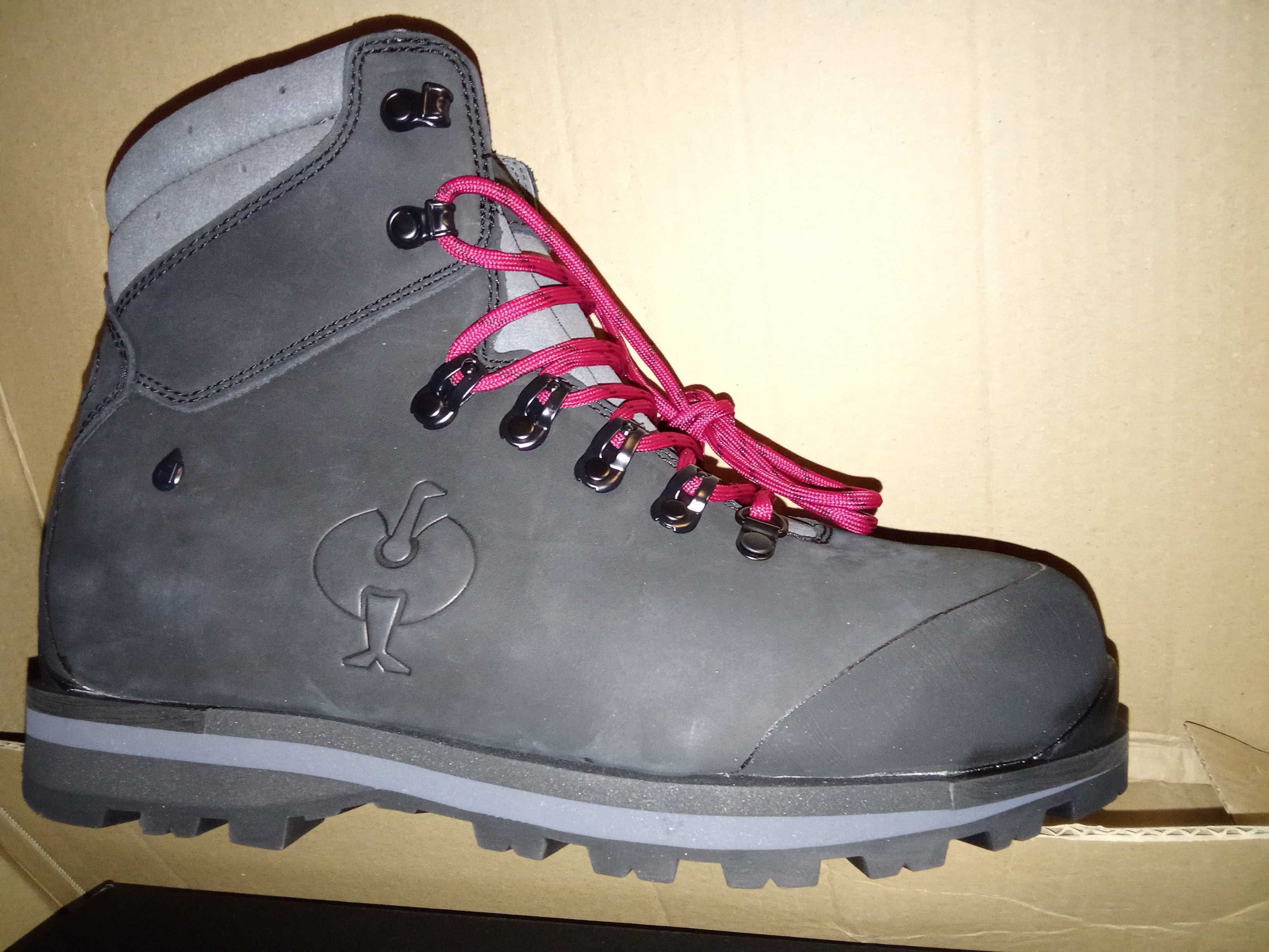 Vand ghete outdoor/trekking nr.42 / 550 ron.