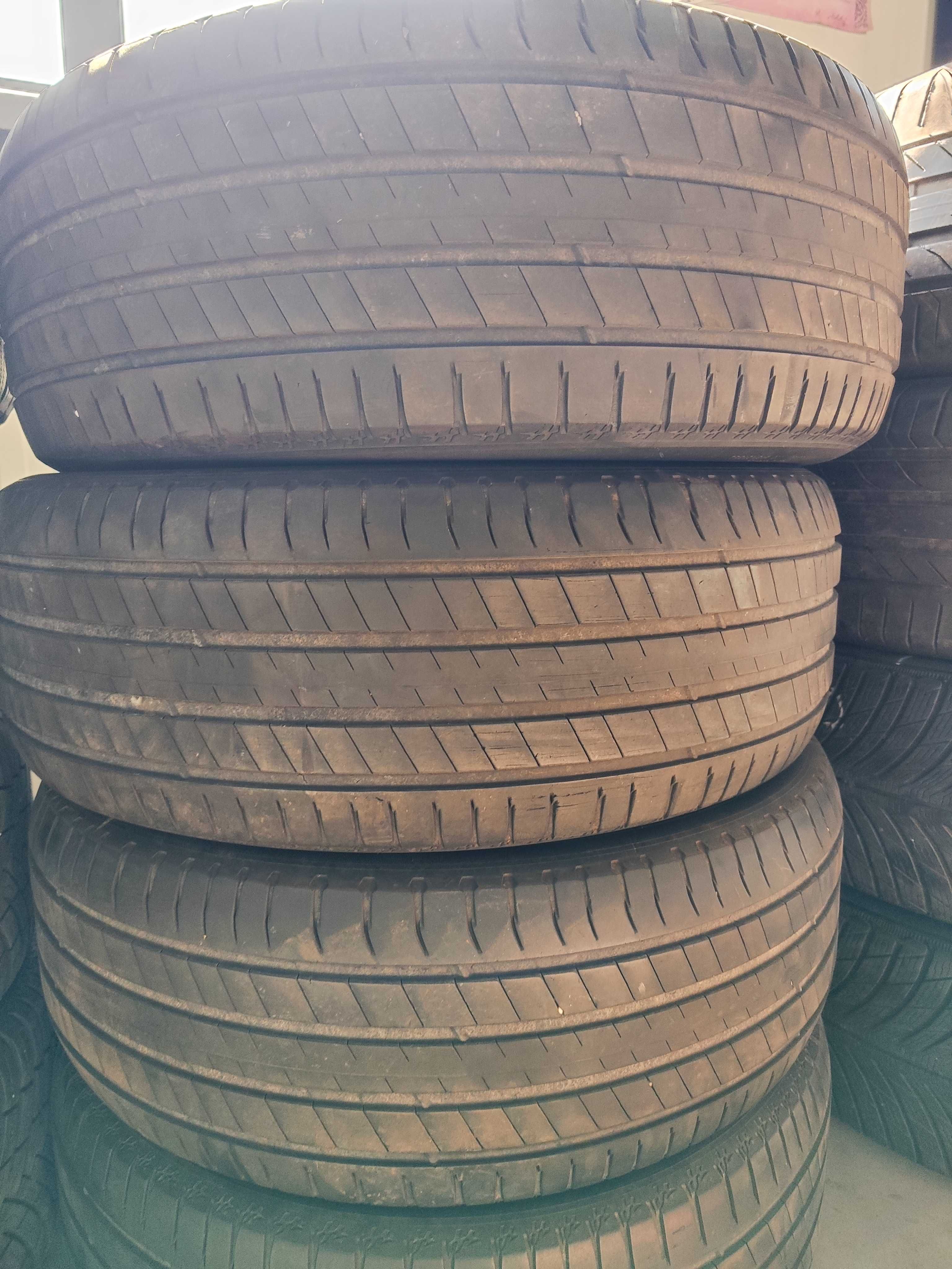 4бр.летни гуми 235/60/18 Michelin