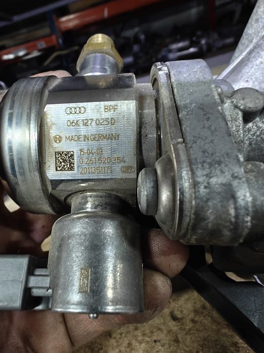 Pompă înaltă presiune 1.8 tfsi CJE Audi A4 b8 a5 8t 2015 pompa vacuum