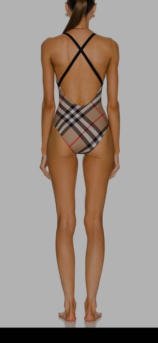 Costum de baie Burberry model 2026