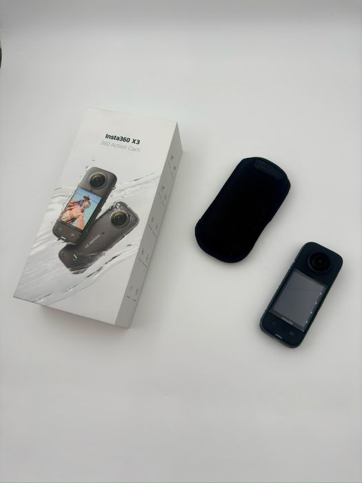 Insta360 X3 екшън камера