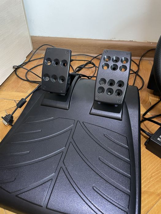 Logitech Driving Force GT