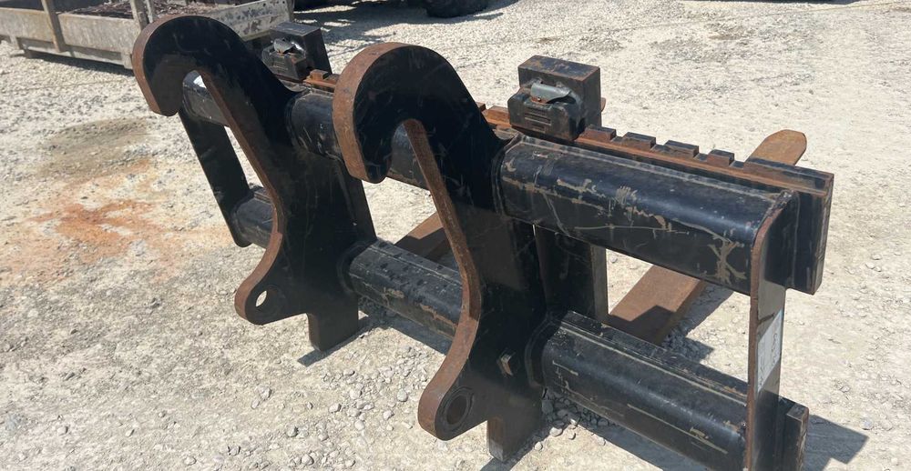 Furci paleti pentru vole incarcatoare frontale originale Caterpillar