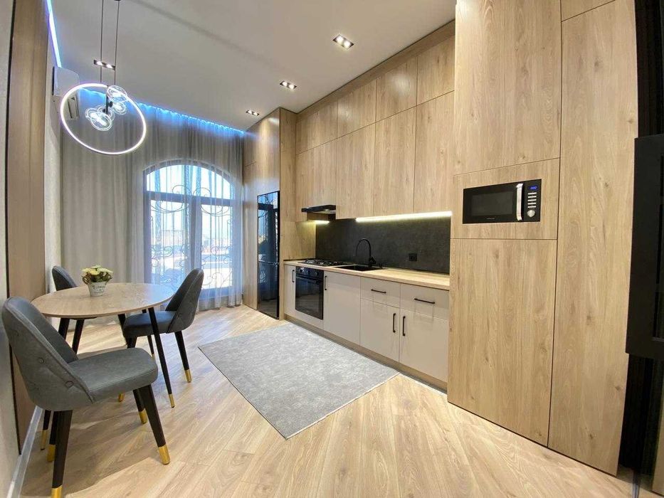 2/8/10 ЖК Royal House Шоту Руставели