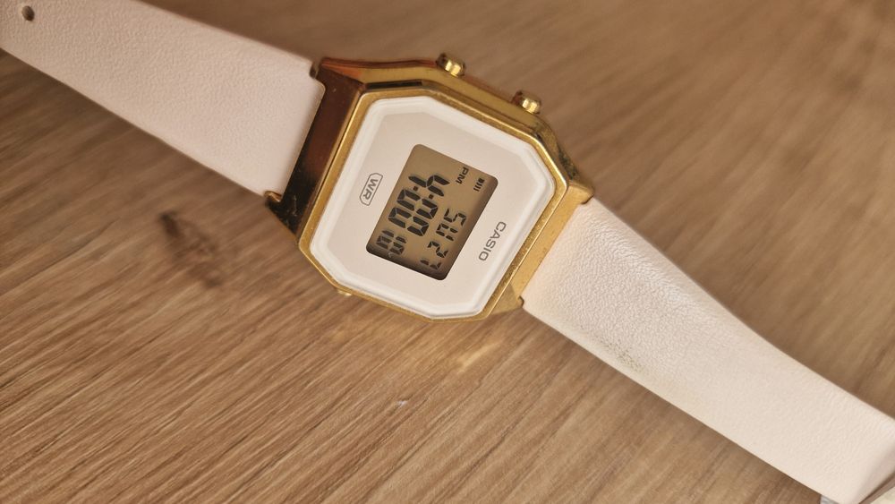 Casio Дамски часовник