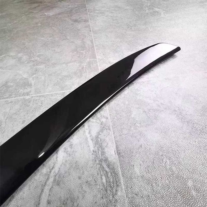 Eleron Lip Codita Slim Portbagaj Volkswagen VW Arteon / CC, Negru Luci