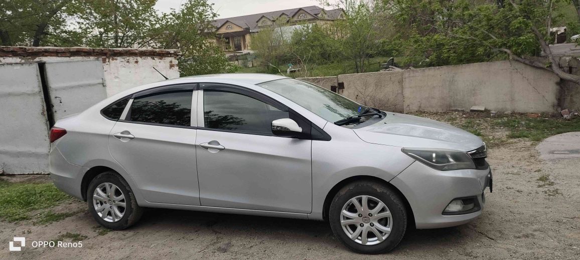 Автомобиль Haima M3