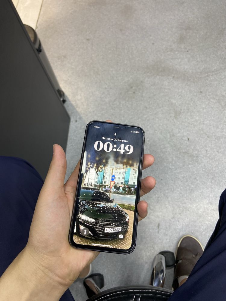IPHONE       11