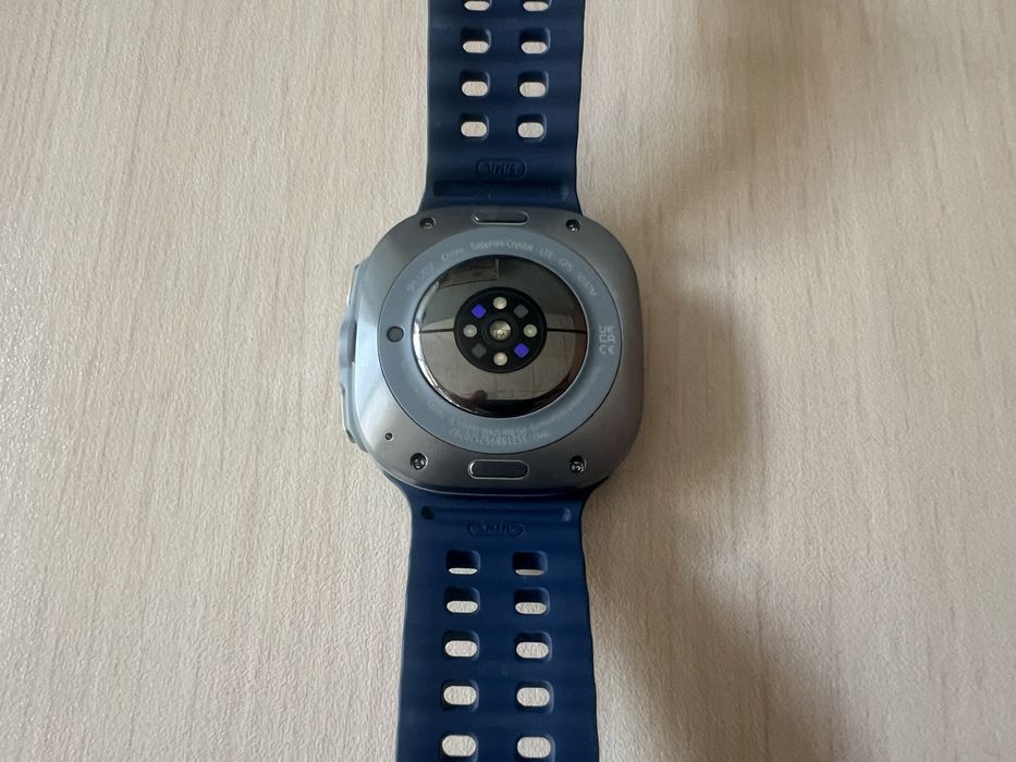 Продавам Samsung Galaxy Watch Ultra