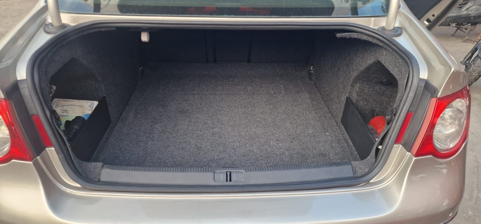 Vând Passat berlina