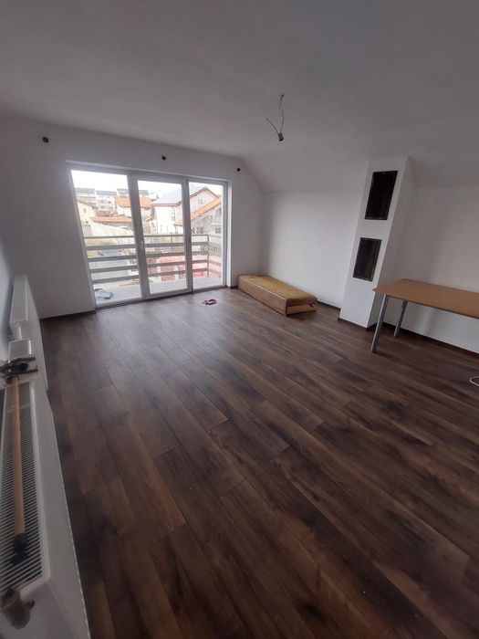 Vând casa,lângă Damila,la 100 de m de Profi sau schimb cu apartament