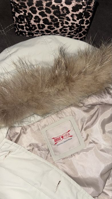 Прекрасно топло яке с гъши пух на Rifle с качулка с естествен косъм