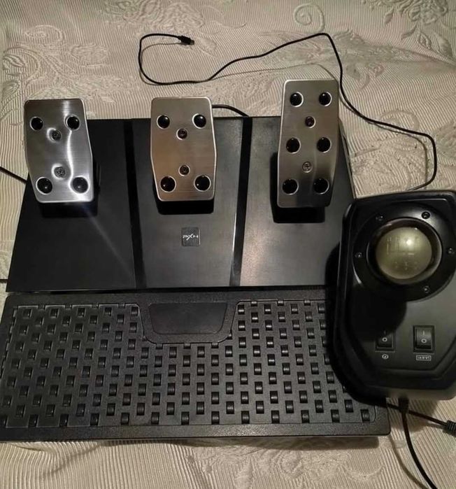 Волан и педали за игри, PXN-V9