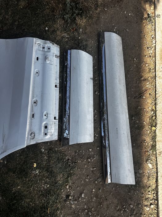Ușă dreapta spate.bandouri uși vw tuareg 7.p.