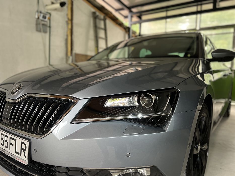 Reconditionare faruri Skoda Octavia Superb DRL, Sticle, lupe