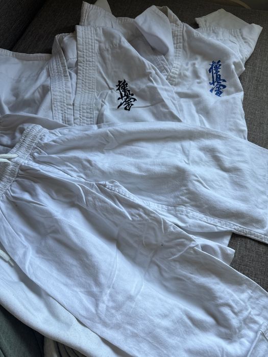 Продам детское кимоно для карате и прочих видов спорта