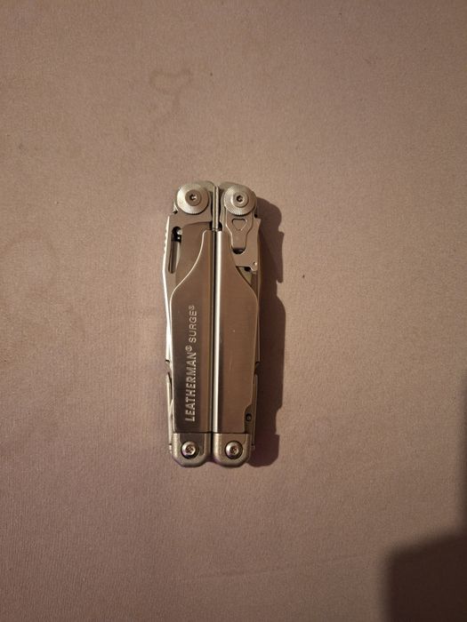 Leatherman Surge