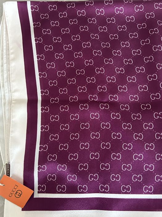 Маркови правоъгълни дълги шалове Gucci