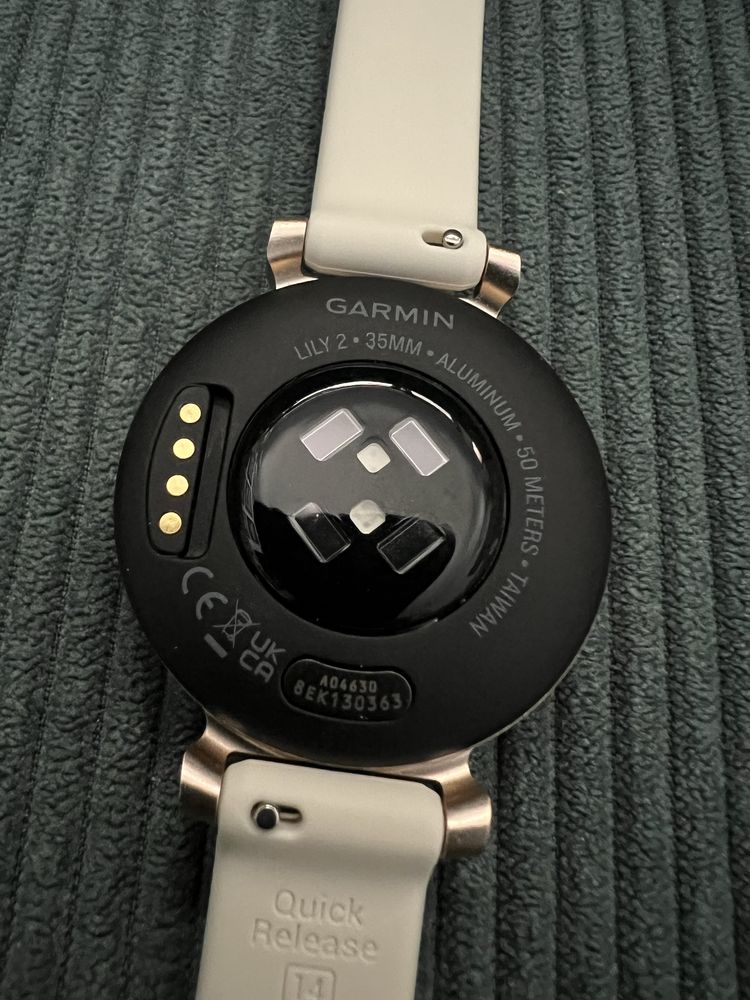 Часовник Garmin Lily 2