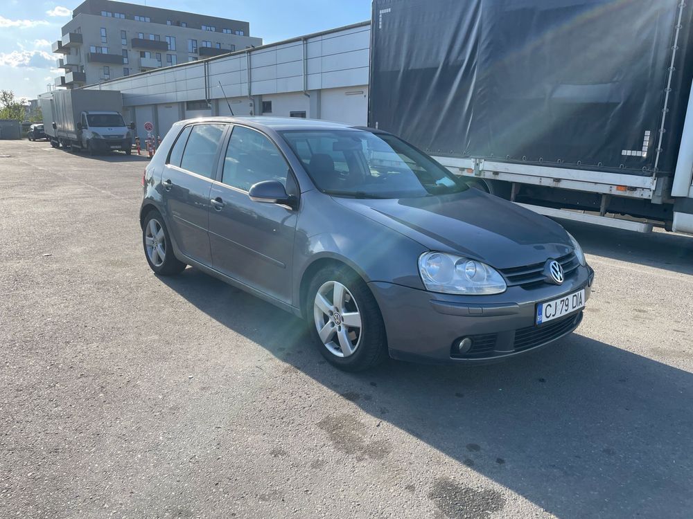 Vând golf 5 UNITED 1.9 TDI 2009