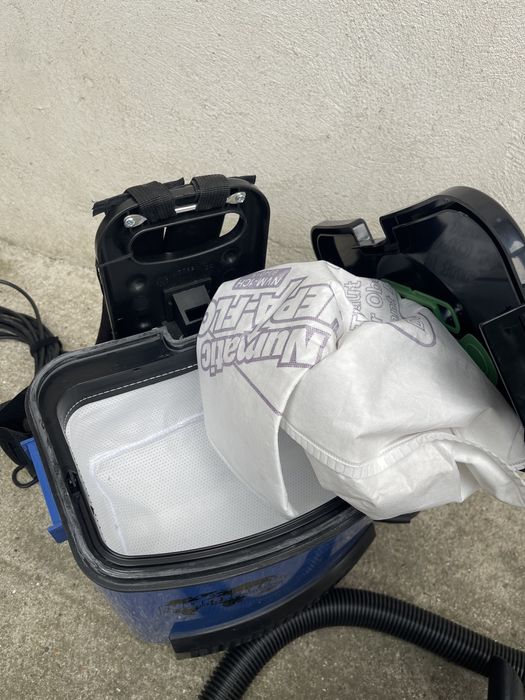 Aspirator profesional Numatic tip rucsac