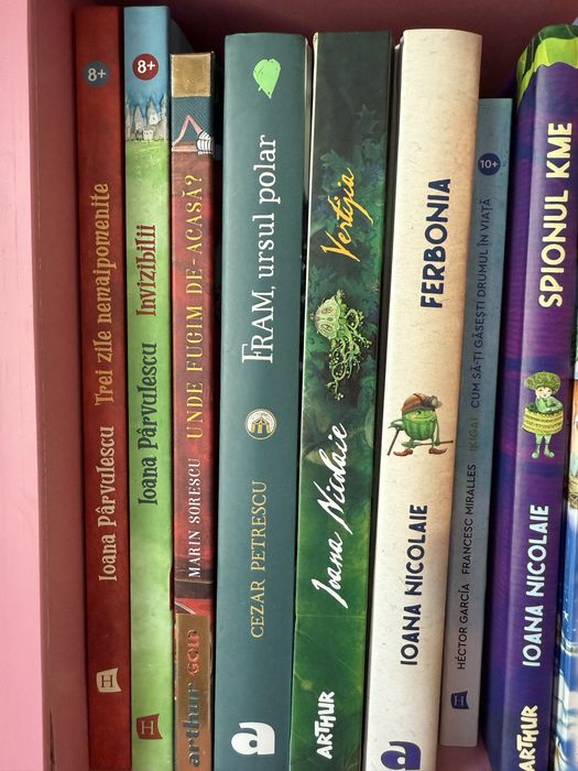 Carti de citit impecabile, unele noi in folie copii 7,8,9,10,11,12 ani