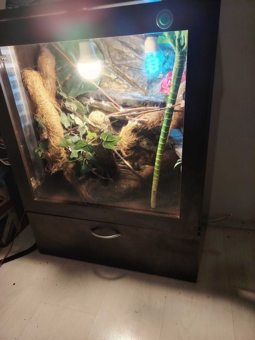 Терариум за хамелеон или друго
