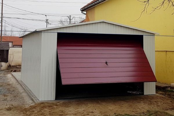 Garaj modular din panouri sandwich 4 x 6.9m