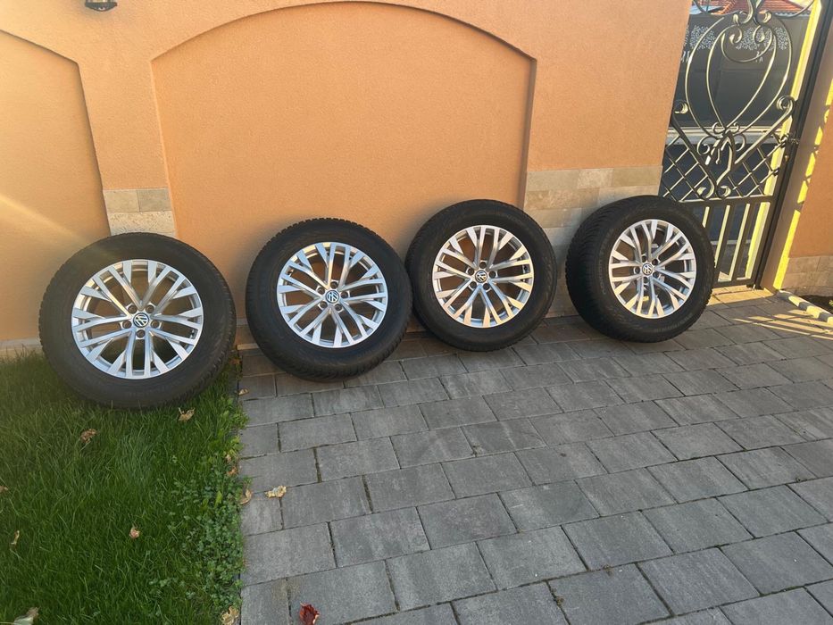 Vând set de 4 jante auto VW Touareg