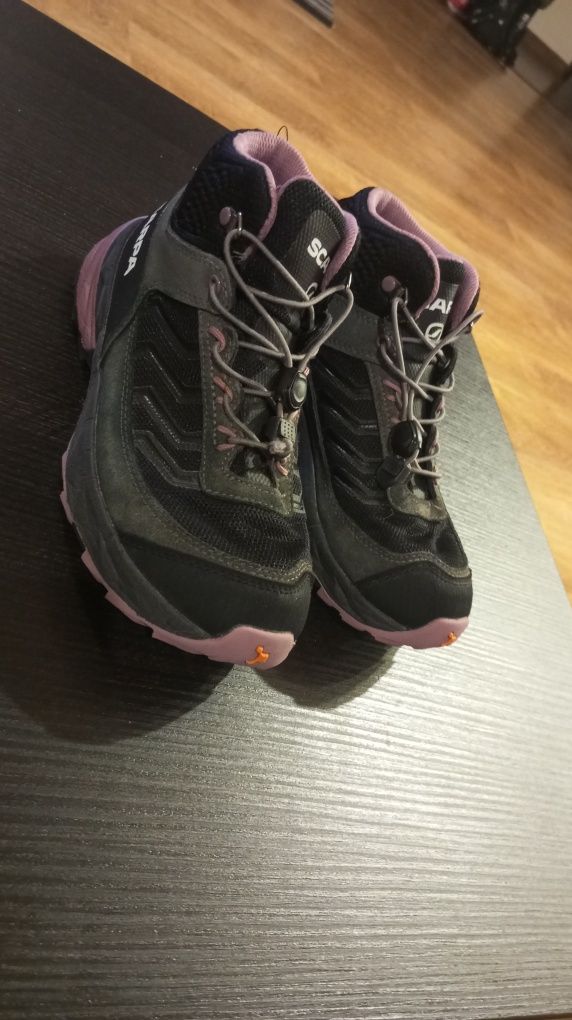 Ghete Scarpa copii