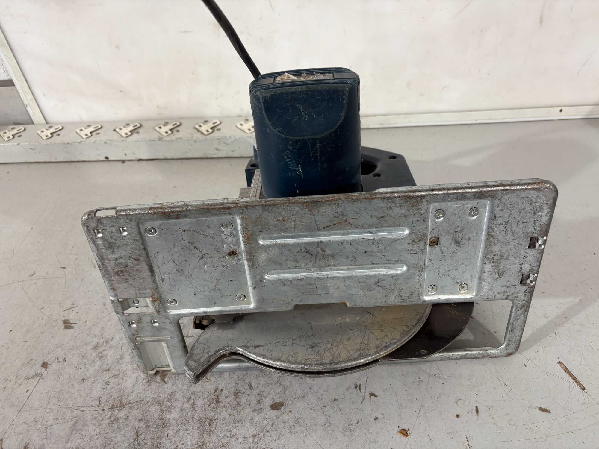 Ръчен циркуляр - Bosch 1700W / 110V