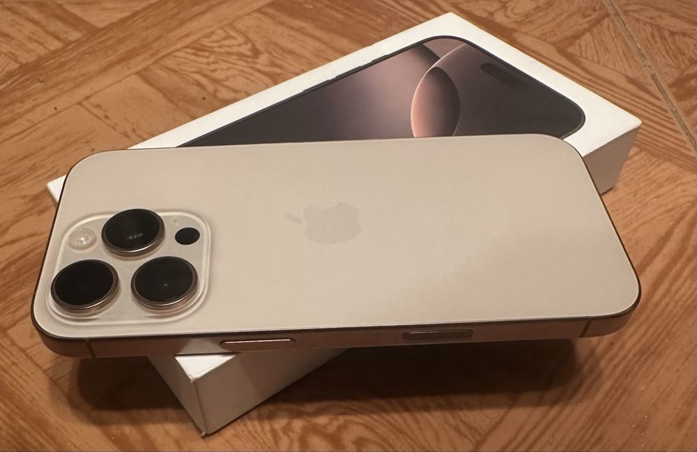 Iphone 16 Pro 128GB Desert 5G 24м. ВИВАКОМ