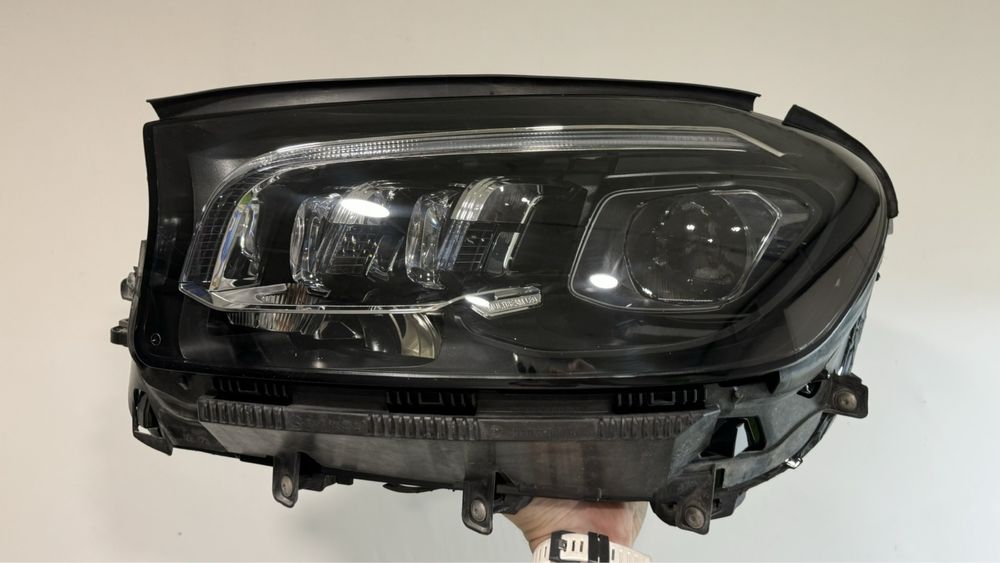 Ляв фар за Мерцедес GLS 2020 г.