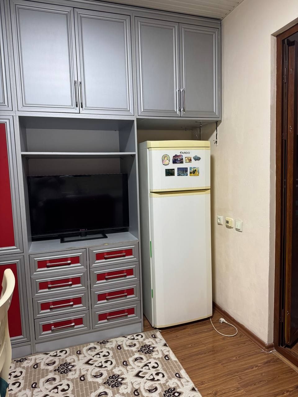 2пер 3к еврокв 4эт 9эт дом  всем удобств. м.Беруни Аллон фото реальное