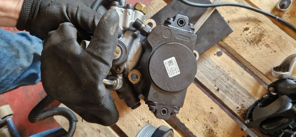 Vând pompa înalte mercedes 2.2 euro 5