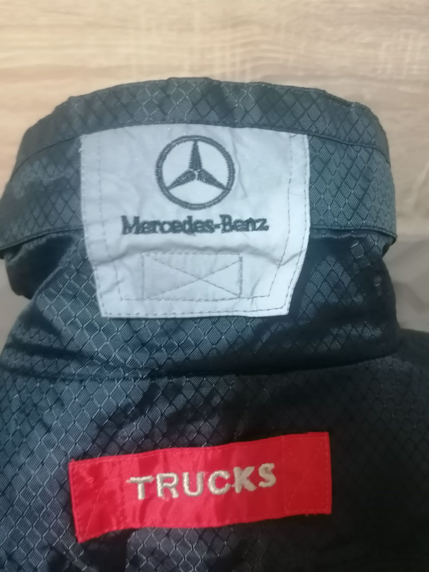 Mercedes benz actros фенско яке ветровка дъждобран