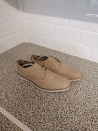 Велурени обувки Clark's,45 номер, чисто нови