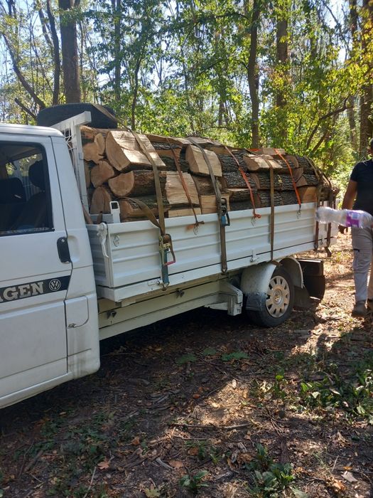 Vând lemne de foc esență tare mă deplasez pe orice distanta