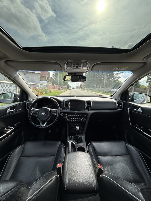 Vand Kia Sportage 2.0CRDI 4x4 2017 Piele Panoramic