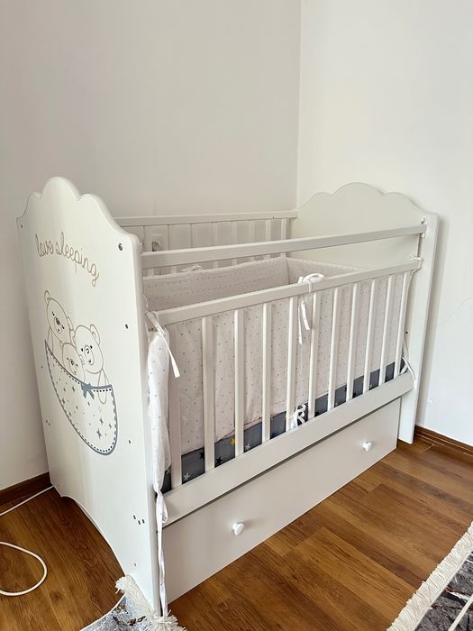 Детская кроватка с маятником +бортики 4шт+матрас в подарок