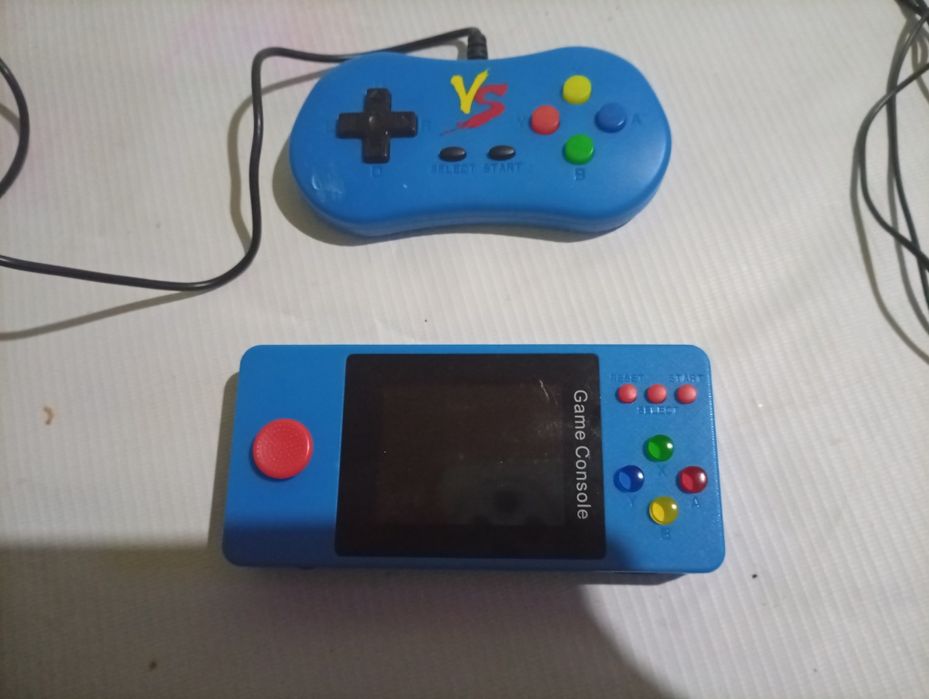 Game consola sotiladi 160ming kami bor