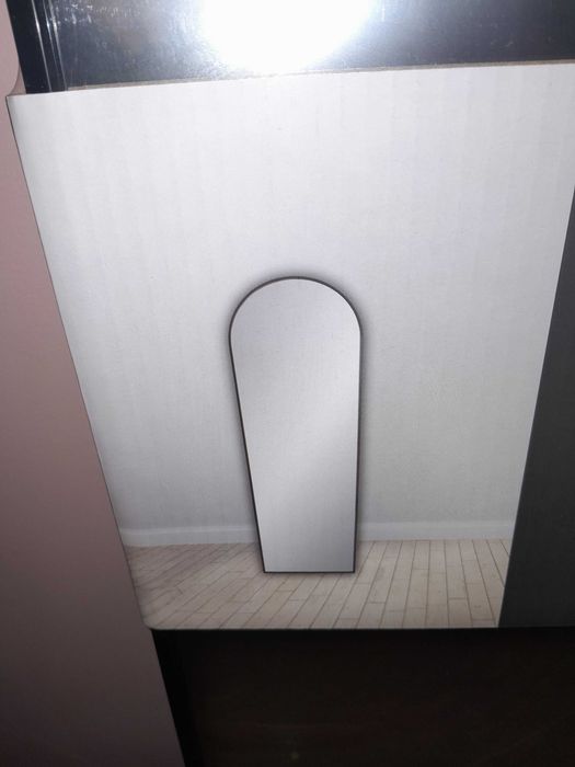 Oglindă nouă, sigilată – cumpărată din Jambo