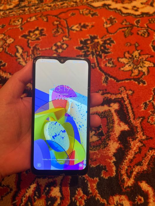 срочно продамСамсунг а10