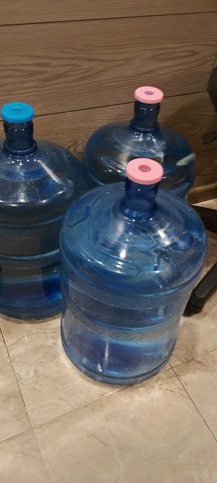 Поликарбонатни бутилки